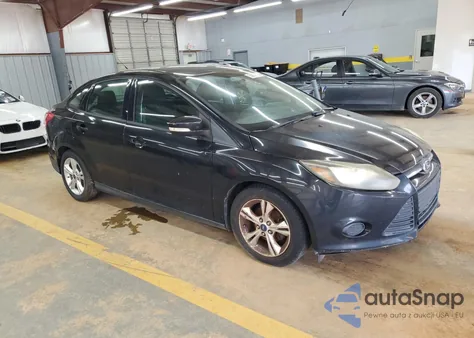 2014 Ford Focus Se z USA, uszkodzony, nr VIN 1FADP3F28EL158024